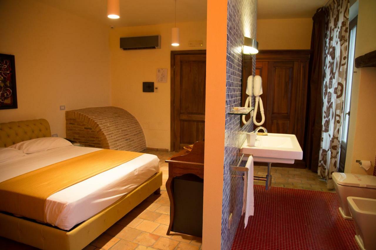 Relais Hotel Palazzo Castriota Corigliano Calabro Esterno foto